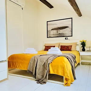 https://cozy-loft-in-a-fashion-district-of-milan.it-lombardy.com