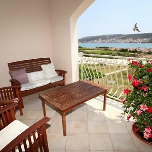 Dinka Apartament Trogir