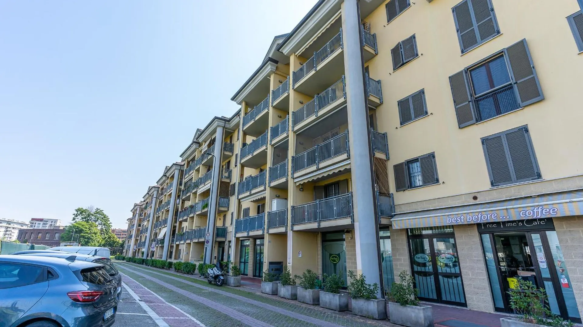מילאנו Santa Giulia Suite 0*,  איטליה
